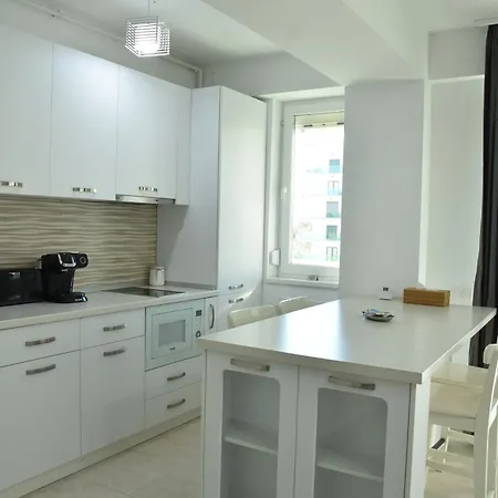 Roapart -sea View 2 La 1 Min De Plaja Apartman