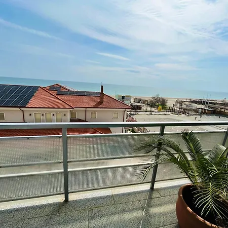 Roapart -sea View 2 La 1 Min De Plaja Apartman Năvodari