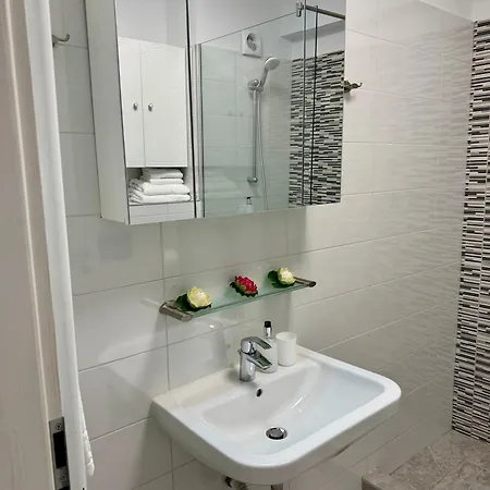 Roapart -sea View 2 La 1 Min De Plaja Appartamento Năvodari